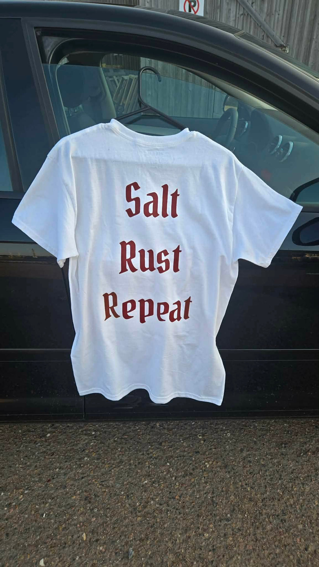 Rusted Red Cliff Tee - White