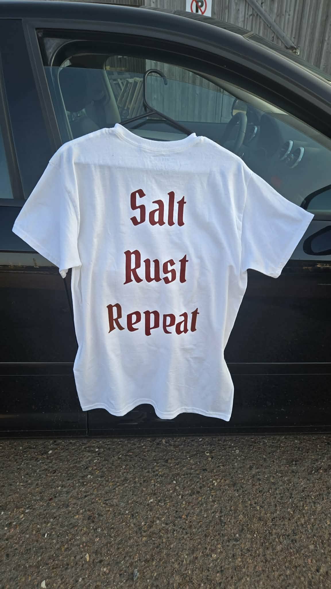 Rusted Red Cliff Tee - White